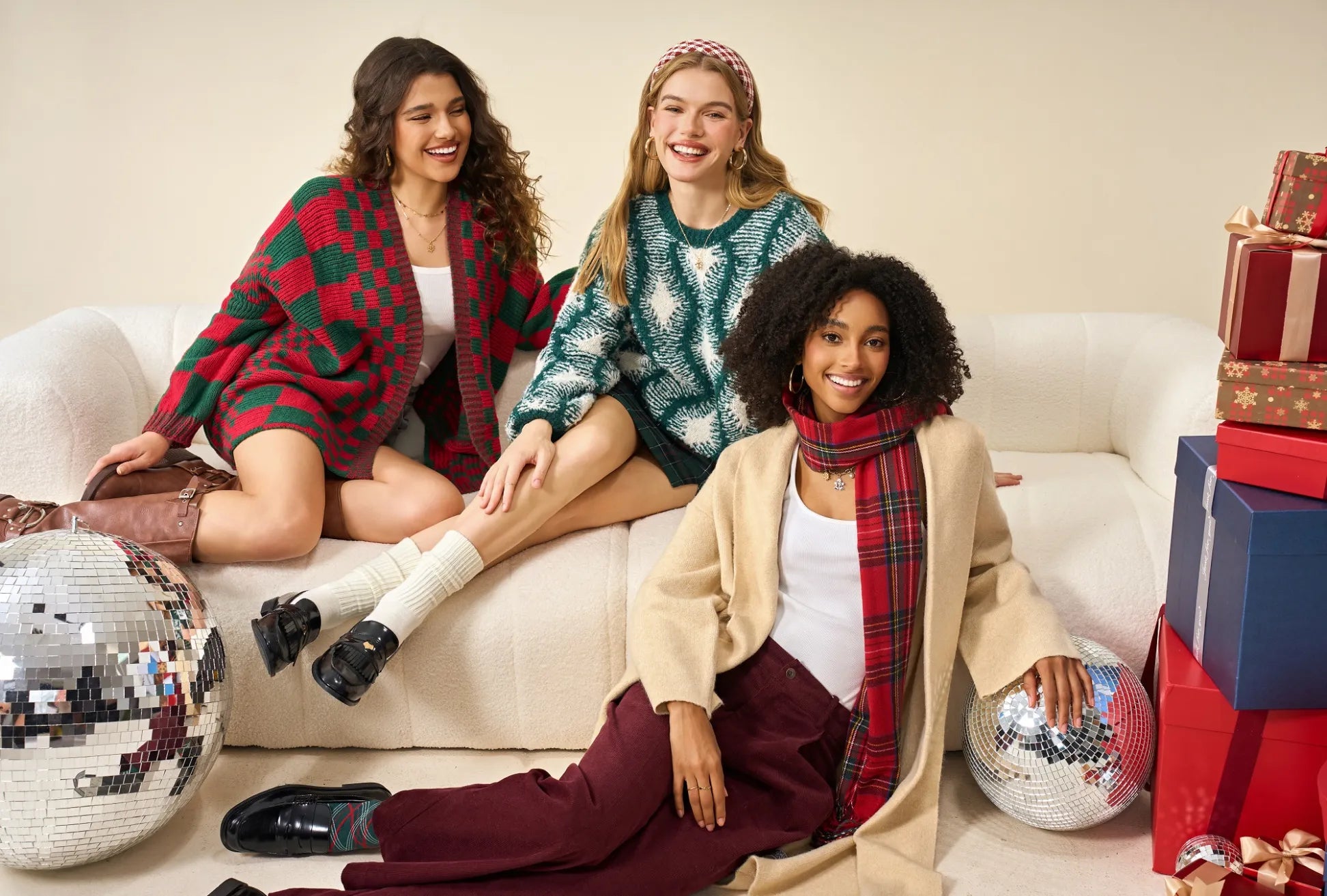 Sparkle & Shine: Your Ultimate Holiday Outfit Guide