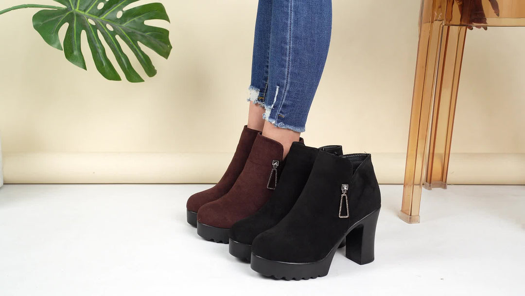 Women's Chunky Heel Round Toe Short Boots with Side Zipper and Rhinestones