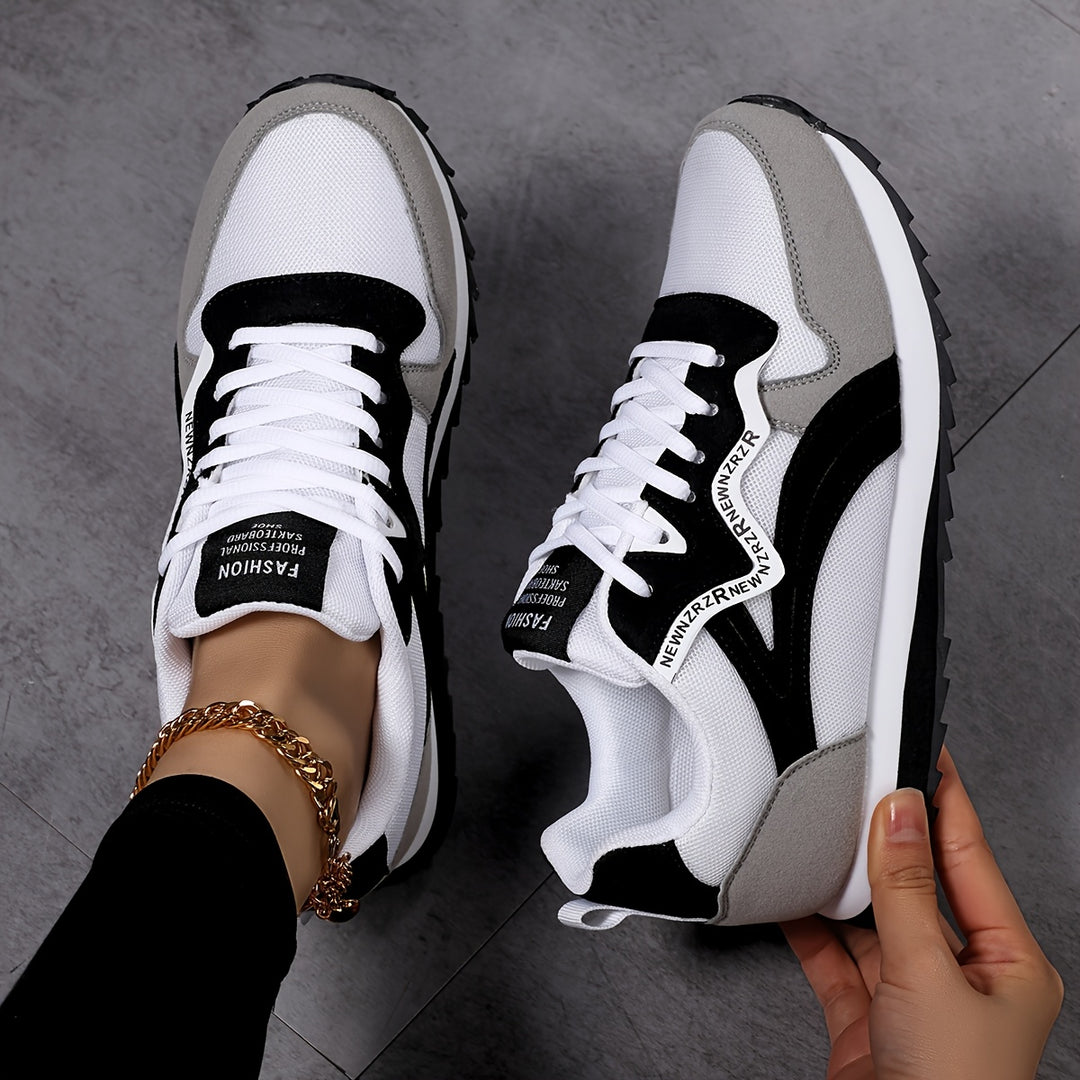 Women's Vintage Lace-Up Round-Toe Sneakers Soft-Sole Casual Shoes