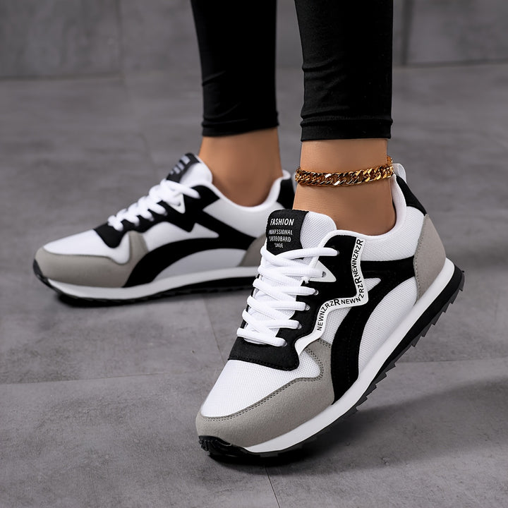 Women's Vintage Lace-Up Round-Toe Sneakers Soft-Sole Casual Shoes